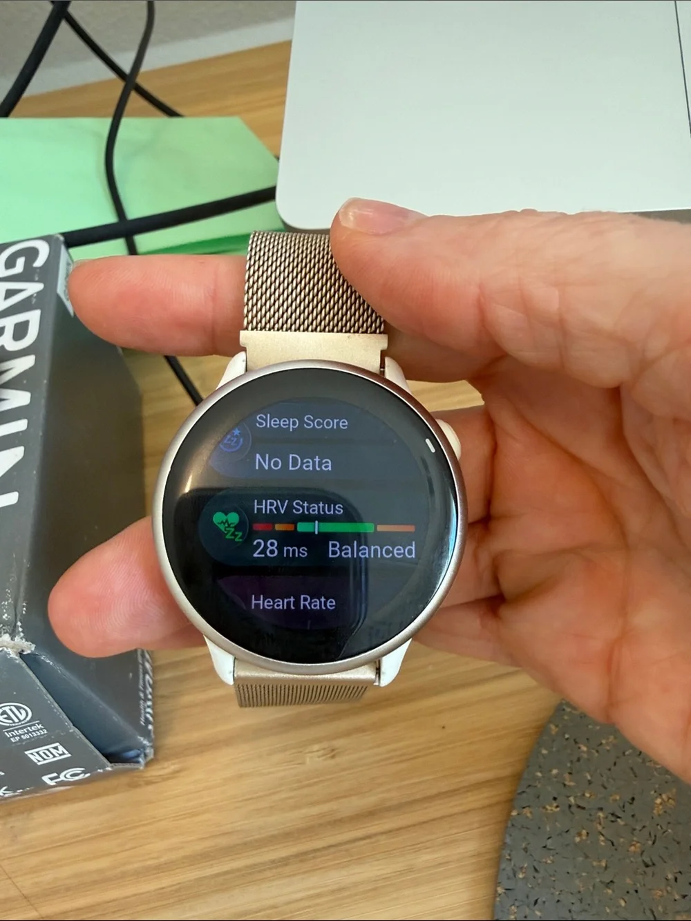 garmin Vívоactive 6 Smartwatch - Cream White Band